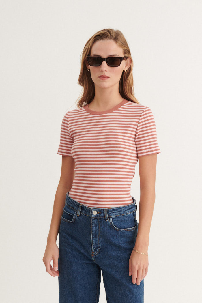 Basic Apparel Ludmilla O-Neck T-shirts 784 cedar wood / Rose shadow